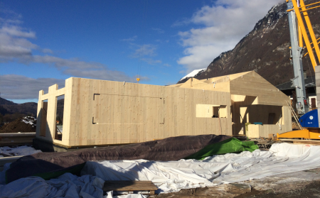 Maison en panneaux bois massif